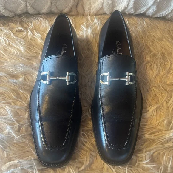 Salvatore Ferragamo | Shoes | Salvatore Ferragamo Black  display picture 1
